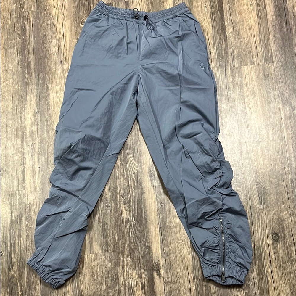 Gray Cargo Pants with Elastic Waistband and Cuffed Ankle
